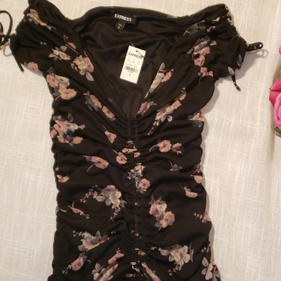NWT Express Y2K Floral Off Shoulder Ruched Top - Picture 5 of 8